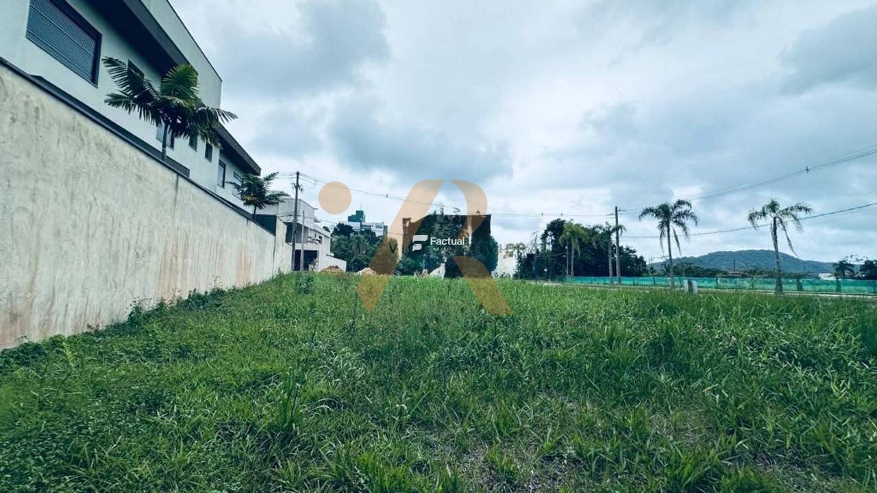 Terreno — foto 2 de 3